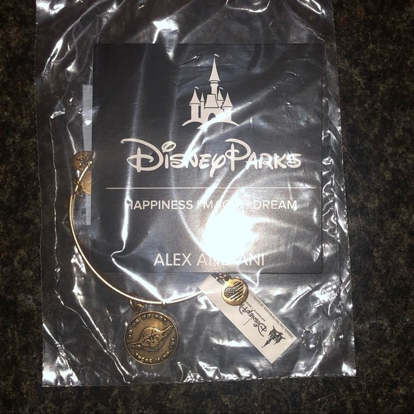 Star Wars Yoda Bangle by Alex and Ani - Picture 6 of 6